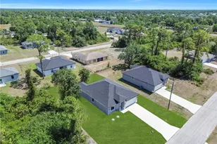 6208 Forest Ct, Labelle, FL 33935 - Photo 4