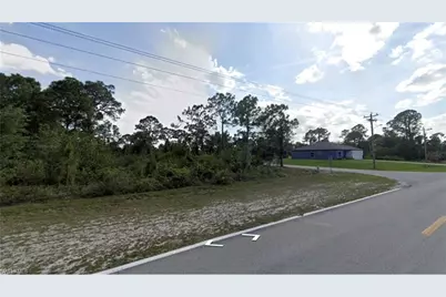 1016 Milwaukee Blvd, Lehigh Acres, FL 33974 - Photo 4