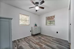 912 Hibiscus Ln, North Fort Myers, FL 33903 - Photo 16
