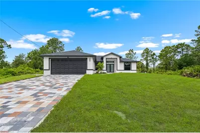 546 Genoa Ave S, Lehigh Acres, FL 33974 - Photo 2