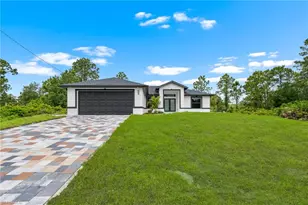 546 Genoa Ave S, Lehigh Acres, FL 33974 - Photo 2