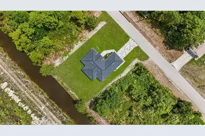 546 Genoa Ave S, Lehigh Acres, FL 33974 - Photo 32