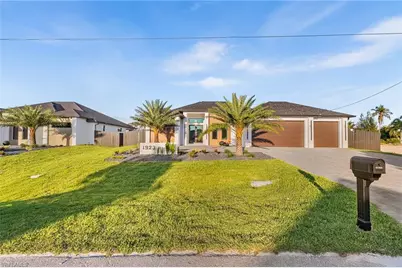 1923 SW 15th Pl, Cape Coral, FL 33991 - Photo 4