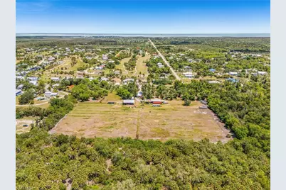 7535 Caloosa Dr, Bokeelia, FL 33922 - Photo 8