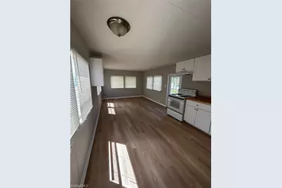 26186 Princess Ln, Bonita Springs, FL 34135 - Photo 6