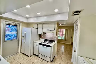 9 Palm Blvd, Lehigh Acres, FL 33936 - Photo 8
