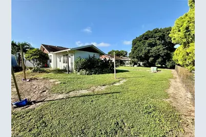 9 Palm Blvd, Lehigh Acres, FL 33936 - Photo 24