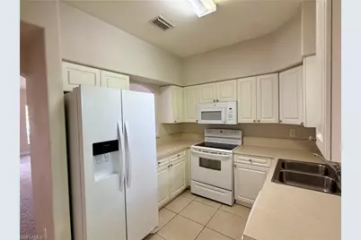 4110 Castilla Cir #202, Fort Myers, FL 33916 - Photo 2