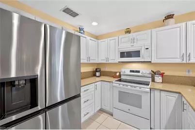 12835 Oakpointe Cir, Fort Myers, FL 33912 - Photo 8
