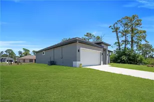 6210 Forest Ct, Labelle, FL 33935 - Photo 10