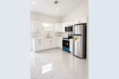 3052 S Beechwood Cir, Labelle, FL 33935 - Photo 4