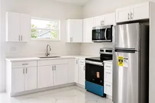 3052 S Beechwood Cir, Labelle, FL 33935 - Photo 4