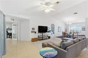 4301 NE 9th Pl, Cape Coral, FL 33909 - Photo 4