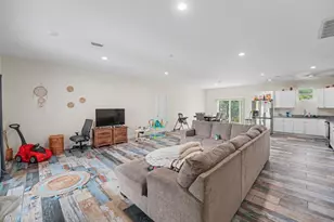 8006 Oakleaf Cir, Labelle, FL 33935 - Photo 4