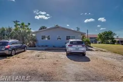 1112 SE 39th Ter, Cape Coral, FL 33904 - Photo 2