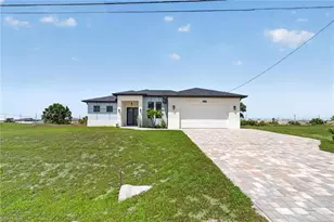 4210 NE 14th Ave, Cape Coral, FL 33909 - Photo 2