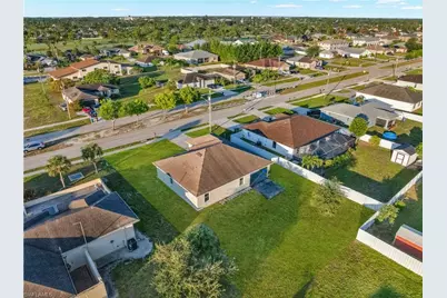 1133 SW Trafalgar Pkwy, Cape Coral, FL 33991 - Photo 16