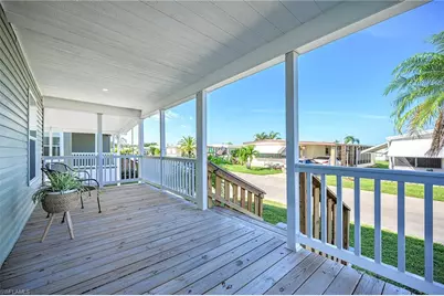 93 Poinsettia Dr, Fort Myers, FL 33905 - Photo 22