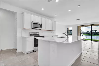 1424 Weeping Willow Ct, Cape Coral, FL 33909 - Photo 4