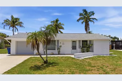 4425 N Canal Cir, North Fort Myers, FL 33903 - Photo 2