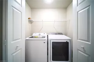 1011 Kent St E, Lehigh Acres, FL 33974 - Photo 16