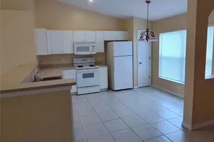1109 NE 2nd Pl, Cape Coral, FL 33909 - Photo 10