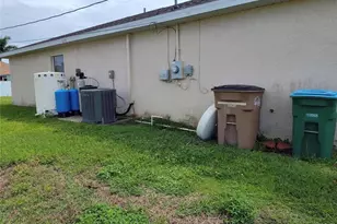 1109 NE 2nd Pl, Cape Coral, FL 33909 - Photo 24