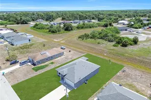 8045 Buttercup Cir, Labelle, FL 33935 - Photo 8