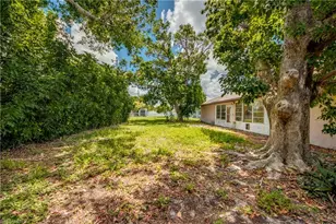 1315 SE 33rd Terrace, Cape Coral, FL 33904 - Photo 4