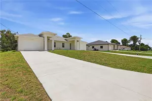4710 27th St SW, Lehigh Acres, FL 33973 - Photo 2