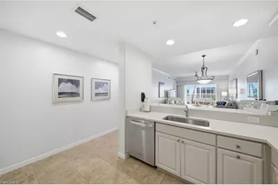 221 9th St S #206, Naples, FL 34102 - Photo 6