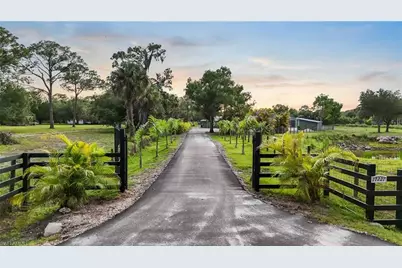 17221 Shelby Ln, North Fort Myers, FL 33917 - Photo 4