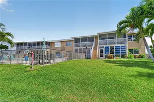 1022 SE 46th St, Cape Coral, FL 33904 - Photo 2