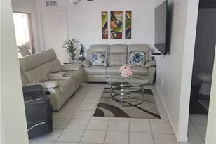 716 SE 12th Ct, Cape Coral, FL 33990 - Photo 6
