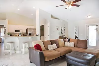 818 SW 11th Ave, Cape Coral, FL 33991 - Photo 12