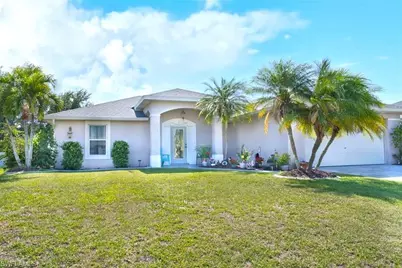818 SW 11th Ave, Cape Coral, FL 33991 - Photo 2