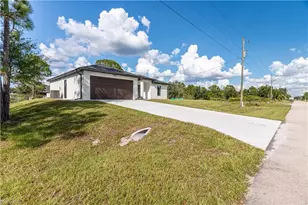 2708 42nd St W, Lehigh Acres, FL 33971 - Photo 4