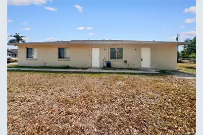 2239 Iris Way, Fort Myers, FL 33905 - Photo 2