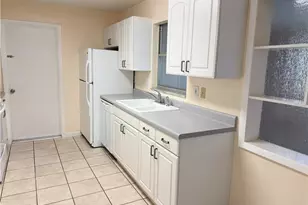 3814 SE 3rd Pl, Cape Coral, FL 33904 - Photo 6