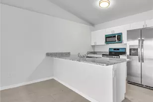 4620 SW 8th Ct, Cape Coral, FL 33914 - Photo 2