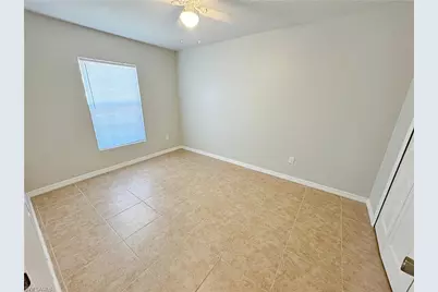 1022 NE 8th Pl, Cape Coral, FL 33909 - Photo 10