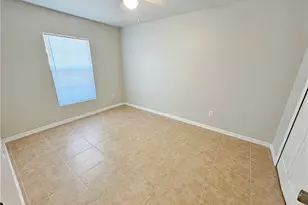 1022 NE 8th Pl, Cape Coral, FL 33909 - Photo 10
