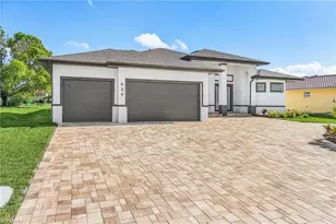 939 Mohawk Pkwy, Cape Coral, FL 33914 - Photo 2