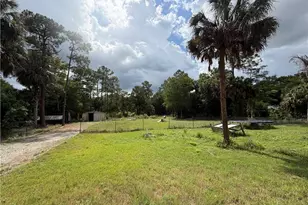 281 8th St SE, Naples, FL 34117 - Photo 6