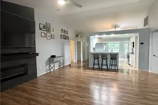 281 8th St SE, Naples, FL 34117 - Photo 8