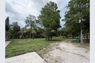 281 8th St SE, Naples, FL 34117 - Photo 2
