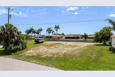 506 NE 21st Pl, Cape Coral, FL 33909 - Photo 12