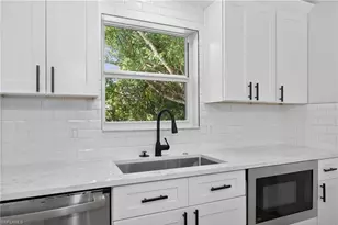 2300 Crystal Dr, Fort Myers, FL 33907 - Photo 14