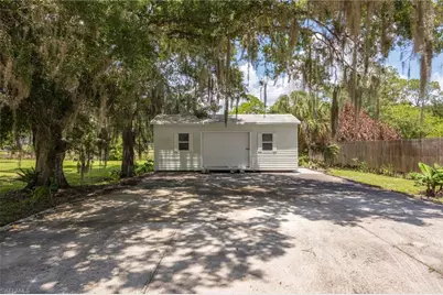 22031 Edwards Dr, Alva, FL 33920 - Photo 4