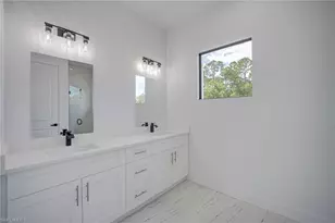 931 Barcelona St E, Lehigh Acres, FL 33974 - Photo 12